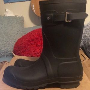 HUNTER RAIN AND SNOWBOOTS!!!
